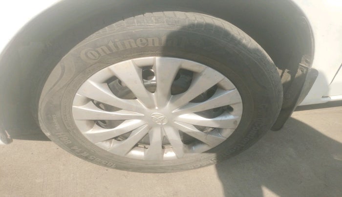 2015 Toyota Etios GD, Diesel, Manual, 1,60,811 km, tyre