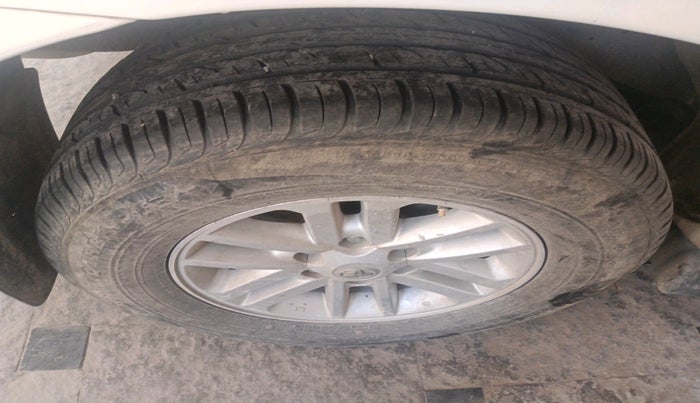 2013 Toyota Fortuner 3.0 4X4 MT, Diesel, Manual, 1,16,638 km, tyre