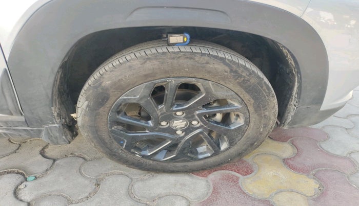 2025 Maruti FRONX DELTA PLUS 1.2MT, Petrol, Manual, 4,557 km, tyre