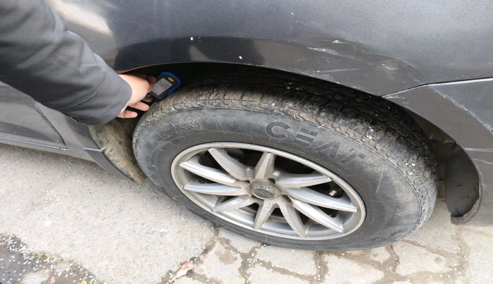 2017 Maruti Swift VDI, Diesel, Manual, 1,01,491 km, tyre