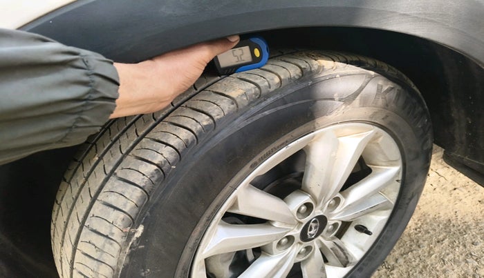 2015 Hyundai Creta SX PLUS 1.6 PETROL, Petrol, Manual, 95,917 km, tyre