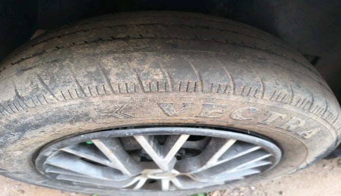 2011 Skoda Fabia AMBITION 1.2 TDI, Diesel, Manual, 1,00,000 km, tyre