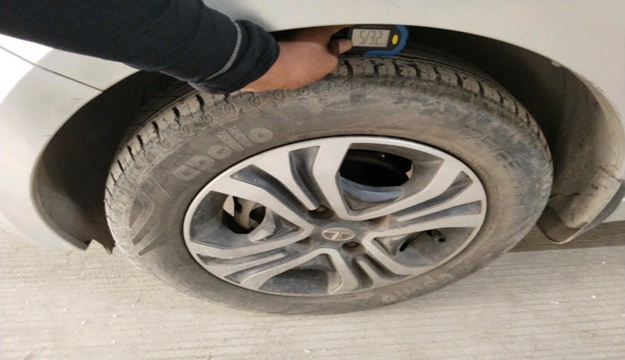 2020 Tata Tiago XZA PETROL, Petrol, Automatic, 16,961 km, tyre