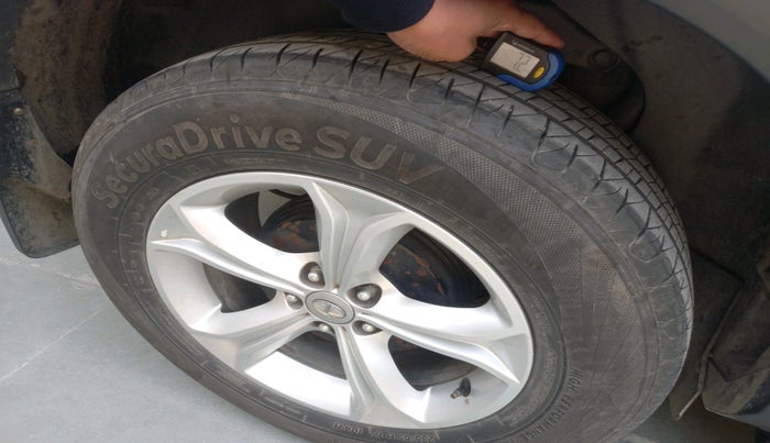 2022 Tata Harrier XTA 2.0L KRYOTEC PLUS, Diesel, Automatic, 82,195 km, tyre