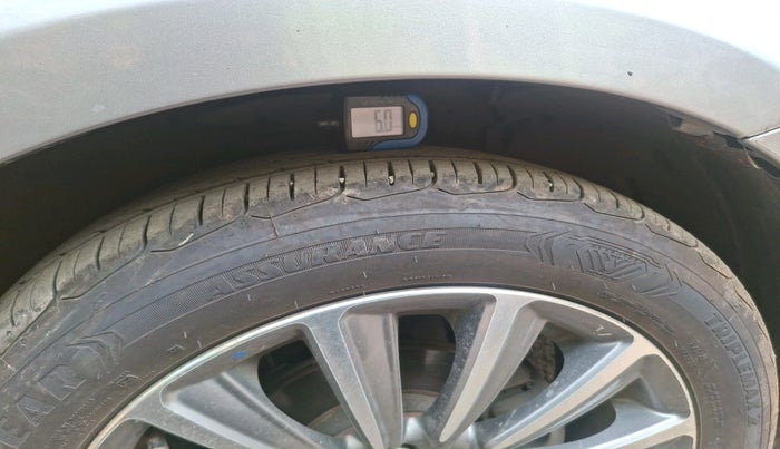 2019 Maruti Ciaz ALPHA  AT 1.5 SHVS PETROL, Petrol, Automatic, 1,18,417 km, tyre