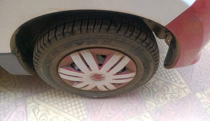 2015 Maruti Alto 800 LXI, Petrol, Manual, 12,200 km, tyre