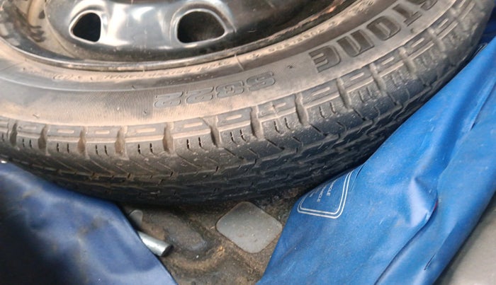 2016 Maruti Alto K10 VXI, Petrol, Manual, 92,675 km, tyre