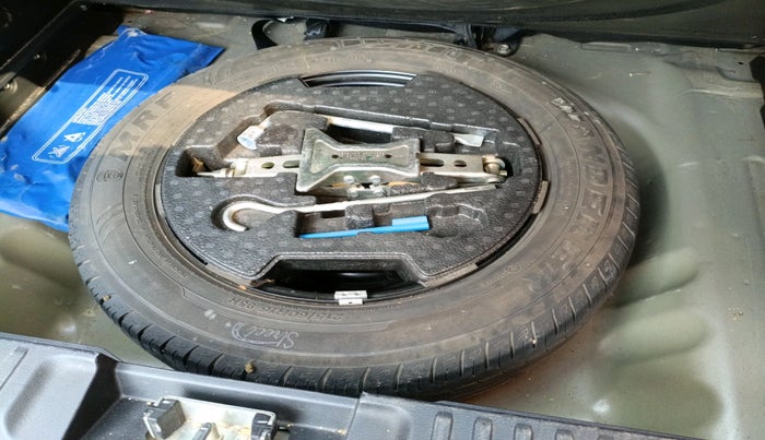 2018 Maruti Vitara Brezza ZDI PLUS, Diesel, Manual, 68,825 km, tyre