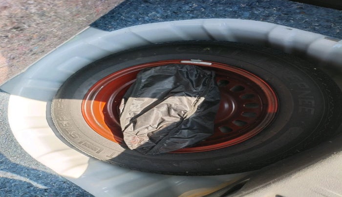 2021 Nissan MAGNITE XV TURBO, Petrol, Manual, 53,440 km, tyre