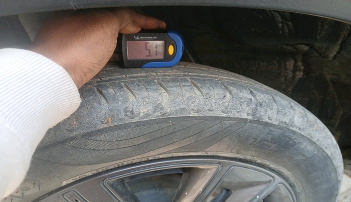 2020 Renault Kwid CLIMBER 1.0 (O), Petrol, Manual, 45,563 km, tyre