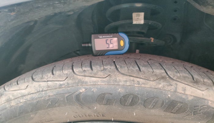 2024 Maruti FRONX SIGMA 1.2 MT, Petrol, Manual, 12,664 km, tyre