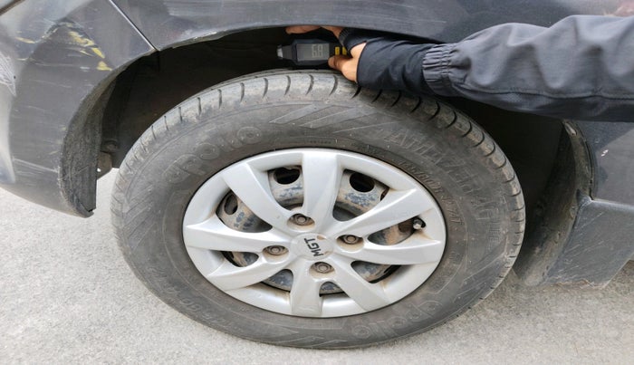 2015 Maruti Alto 800 LXI, Petrol, Manual, 68,985 km, tyre