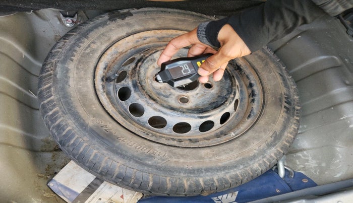 2015 Maruti Alto 800 LXI, Petrol, Manual, 68,985 km, tyre