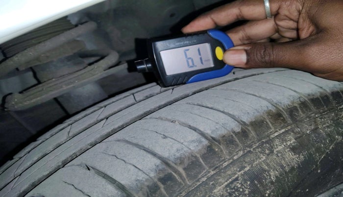 2018 Toyota YARIS VX CVT, Petrol, Automatic, 19,232 km, tyre