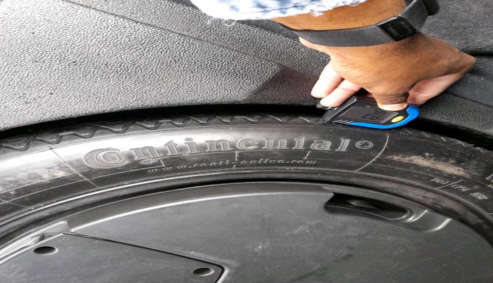 2012 Audi Q3 2.0 QUATTRO TDI AT, Diesel, Automatic, 1,05,525 km, tyre