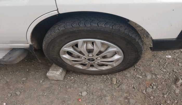 2014 Maruti Eeco 5 STR WITH A/C+HTR, Petrol, Manual, 1,22,195 km, tyre