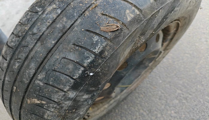 2019 Maruti Dzire VDI AMT, Diesel, Automatic, 1,17,642 km, tyre