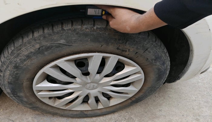 2019 Maruti Dzire VDI AMT, Diesel, Automatic, 1,17,642 km, tyre