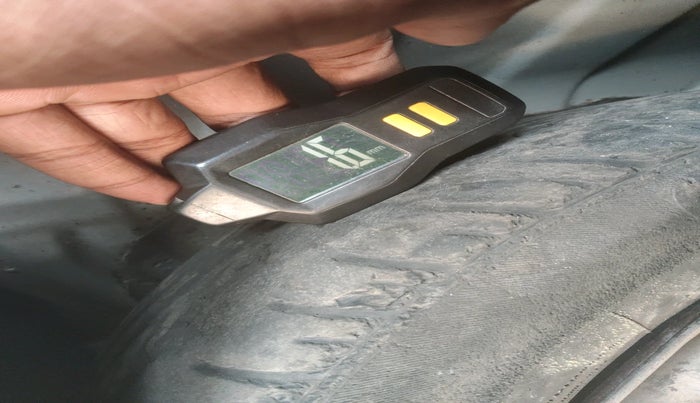 2011 Toyota Etios G, Petrol, Manual, 59,053 km, tyre