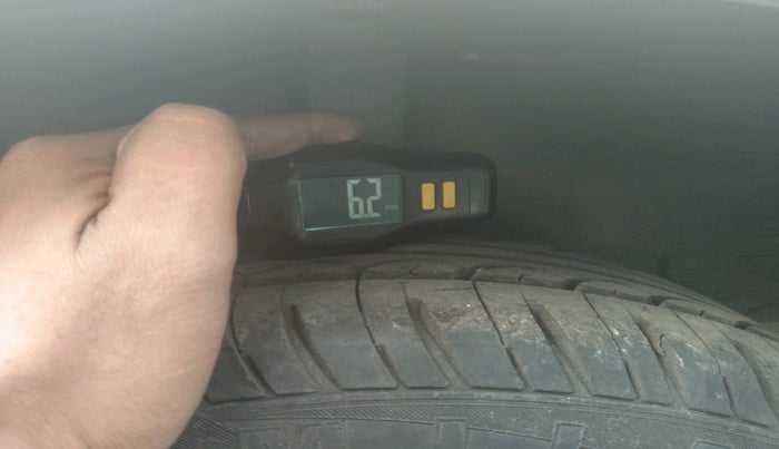 2011 Toyota Etios G, Petrol, Manual, 59,053 km, tyre