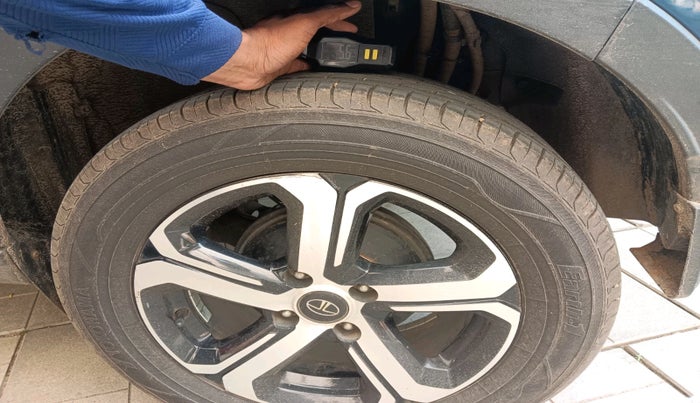 2021 Tata NEXON EV XZ PLUS LUX, Electric, Automatic, 64,157 km, tyre