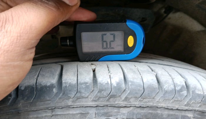 2020 Hyundai VENUE S 1.2, Petrol, Manual, 1,30,251 km, tyre