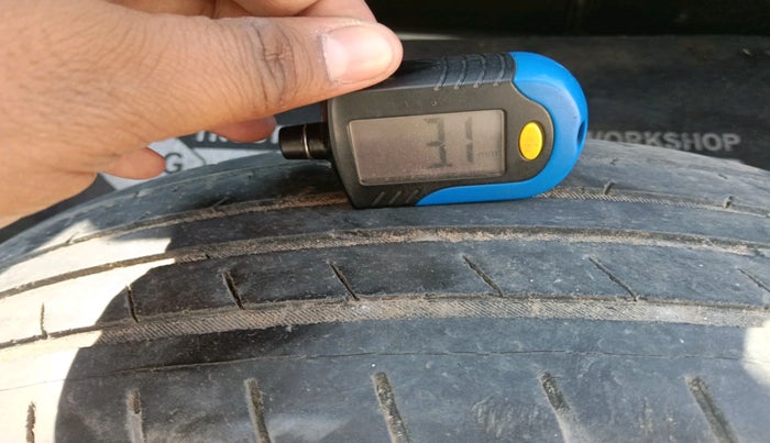 2020 Hyundai VENUE S 1.2, Petrol, Manual, 1,30,251 km, tyre