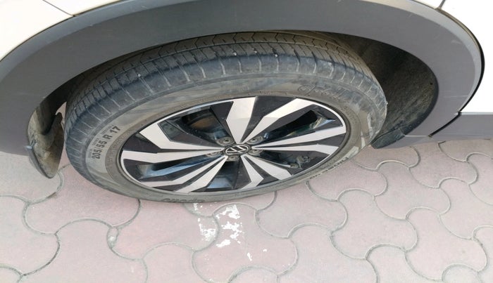 2022 Volkswagen TAIGUN GT PLUS 1.5 TSI DSG, Petrol, Automatic, 56,239 km, tyre