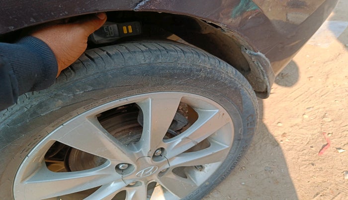 2012 Hyundai Verna FLUIDIC 1.6 VTVT SX, Petrol, Manual, 58,459 km, tyre