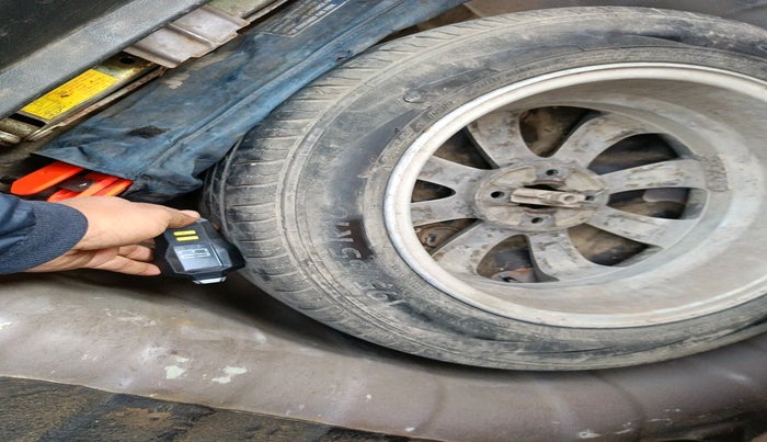 2012 Hyundai Verna FLUIDIC 1.6 VTVT SX, Petrol, Manual, 58,459 km, tyre