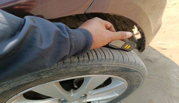 2012 Hyundai Verna FLUIDIC 1.6 VTVT SX, Petrol, Manual, 58,459 km, tyre