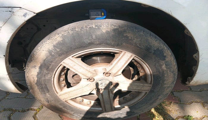 2012 Maruti Swift VXI, Petrol, Manual, 82,000 km, tyre