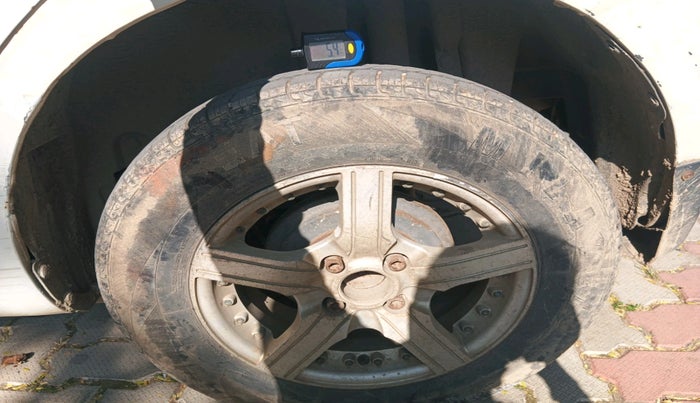 2012 Maruti Swift VXI, Petrol, Manual, 82,000 km, tyre