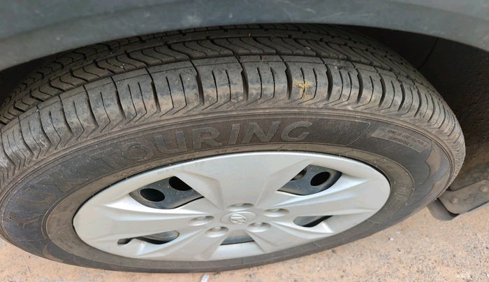 2017 Hyundai Creta E PLUS 1.6 PETROL, Petrol, Manual, 61,137 km, tyre