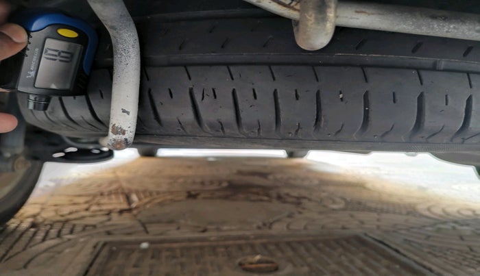 2013 Maruti Ertiga ZXI, Petrol, Manual, 79,809 km, tyre