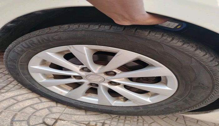 2013 Maruti Ertiga ZXI, Petrol, Manual, 79,809 km, tyre