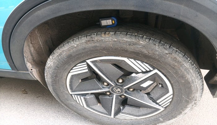 2024 Tata NEXON CREATIVE + 1.2 PETROL, Petrol, Manual, 31,989 km, tyre