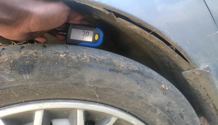 2010 Maruti Wagon R 1.0 LXI, Petrol, Manual, 2 km, tyre