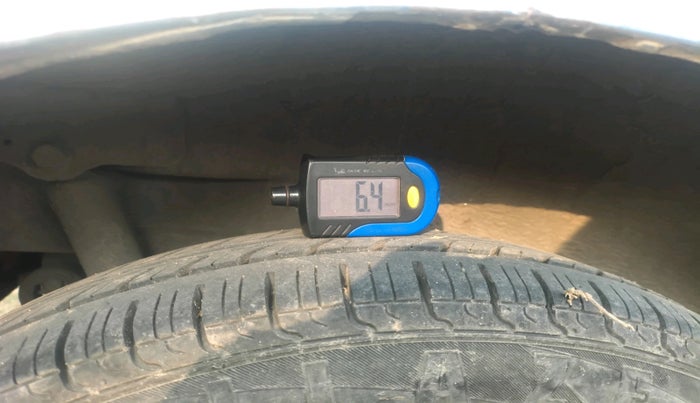 2010 Maruti Wagon R 1.0 LXI, Petrol, Manual, 2 km, tyre