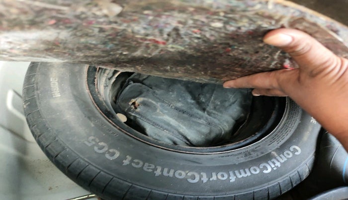 2013 Hyundai i20 SPORTZ 1.4 CRDI, Diesel, Manual, 2,30,464 km, tyre