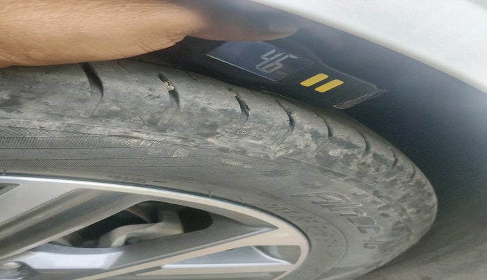 2024 Hyundai Verna SX 1.5 l MPI, Petrol, Manual, 17,079 km, tyre