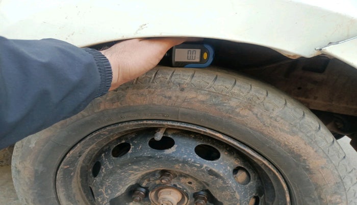 2016 Tata Bolt XE QUADRAJET, Diesel, Manual, 2,32,043 km, tyre