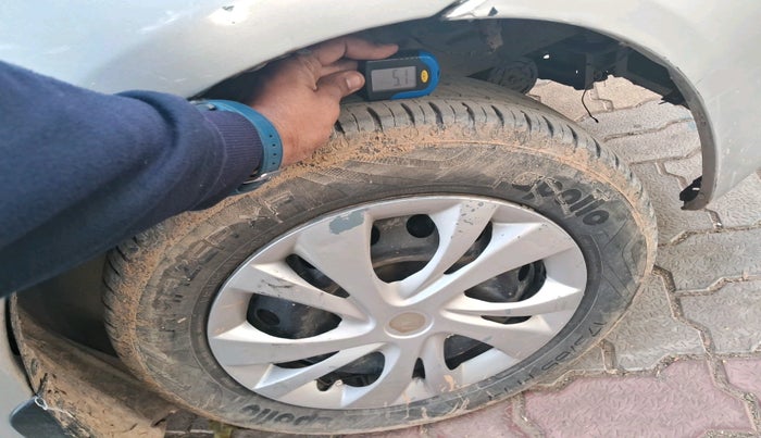 2014 Toyota Etios Liva GD, Diesel, Manual, 1,63,900 km, tyre