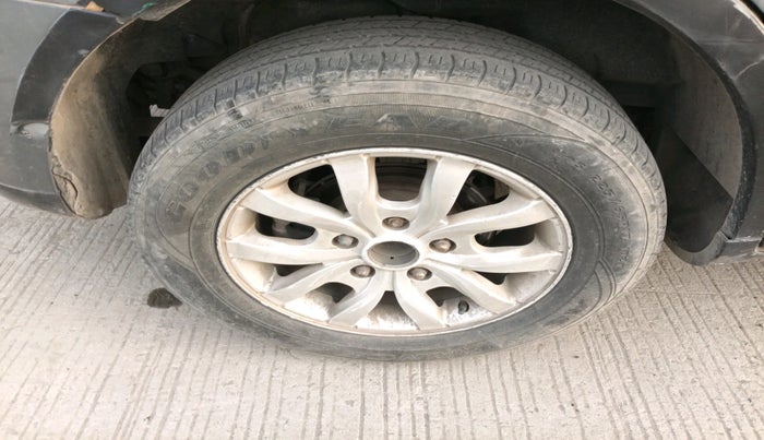 2016 Mahindra XUV500 W10, Diesel, Manual, 71,313 km, tyre