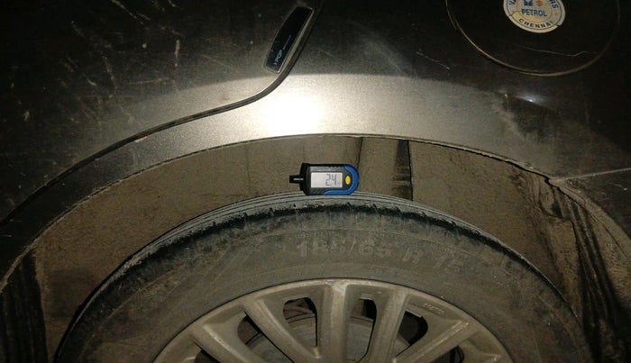 2022 Maruti Dzire ZXI CNG, Petrol, Manual, 1,03,479 km, tyre