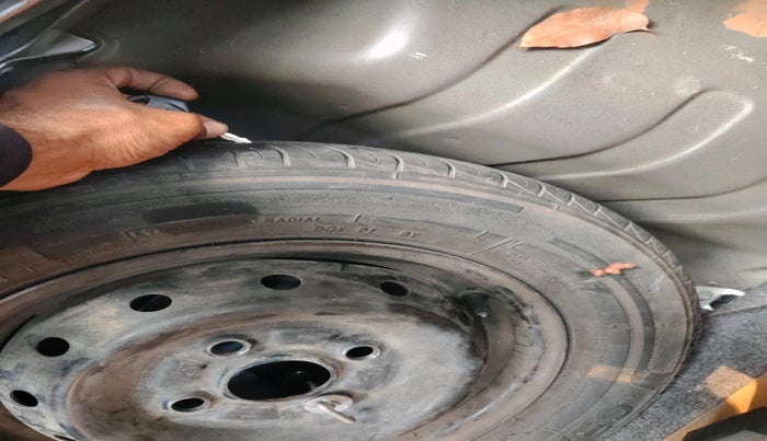 2019 Maruti Alto LXI O, Petrol, Manual, 14,033 km, tyre