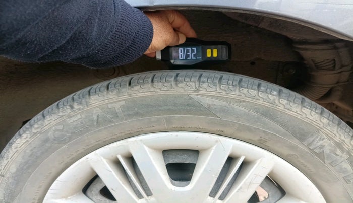 2011 Hyundai Santro Xing GLS, Petrol, Manual, 59,674 km, tyre