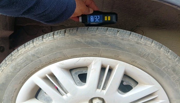 2011 Hyundai Santro Xing GLS, Petrol, Manual, 59,674 km, tyre