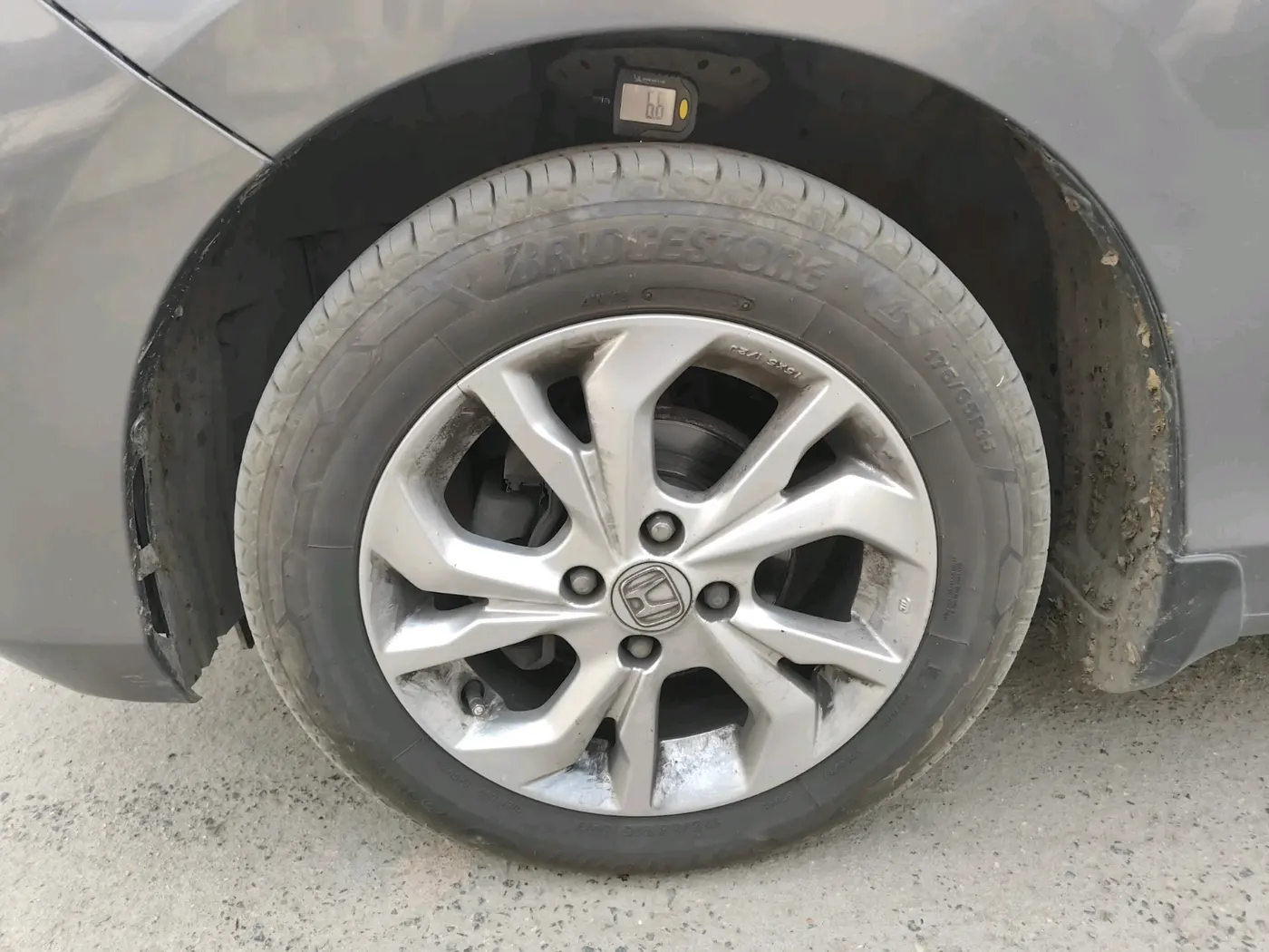2019 Honda Amaze 1.5L I-DTEC VX CVT, Diesel, Automatic, 1,21,095 km, tyre