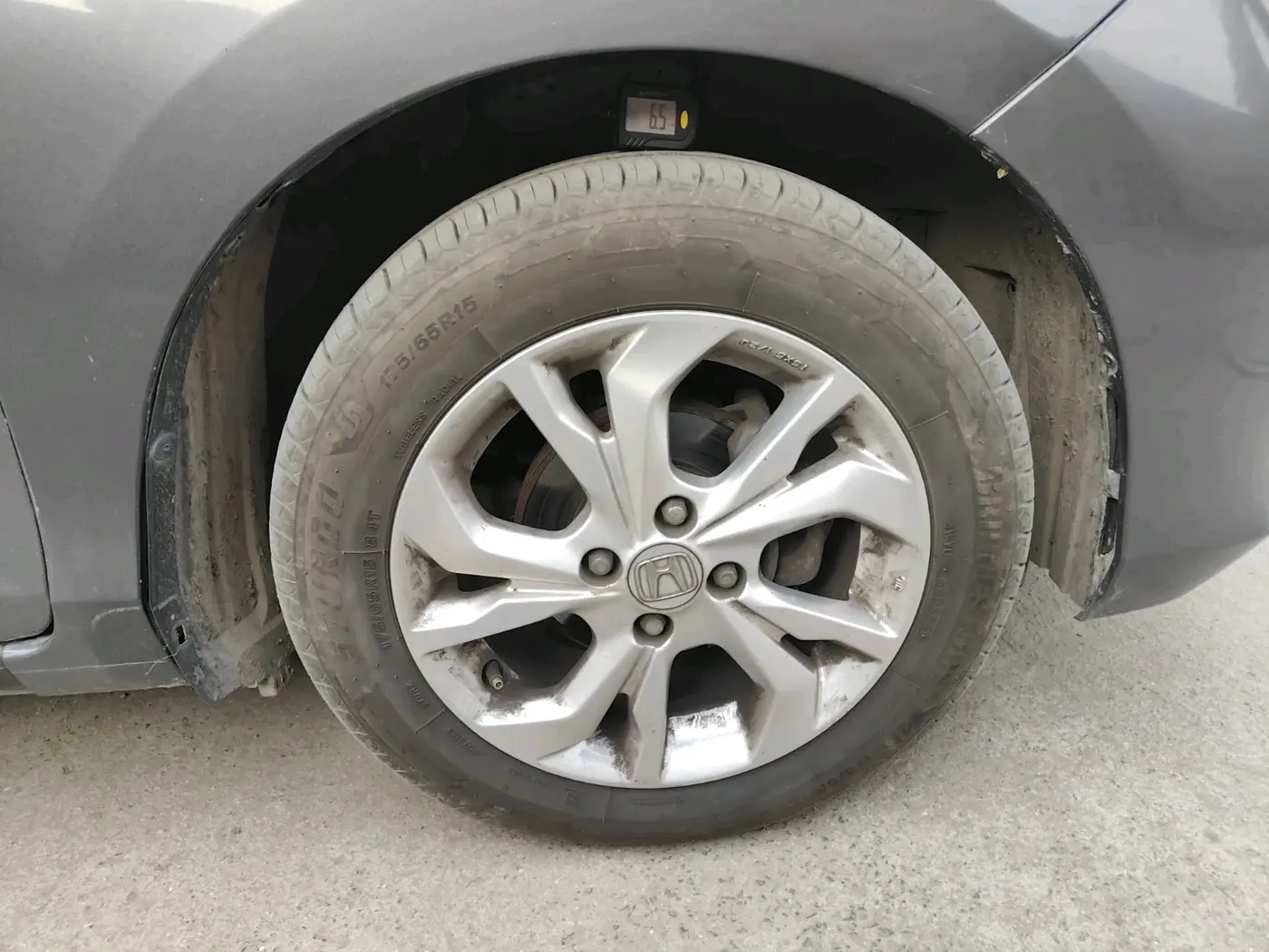 2019 Honda Amaze 1.5L I-DTEC VX CVT, Diesel, Automatic, 1,21,095 km, tyre